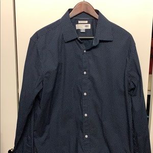 Old navy long sleeve shirt great condition